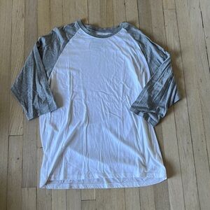 American Rag raglan tee XL